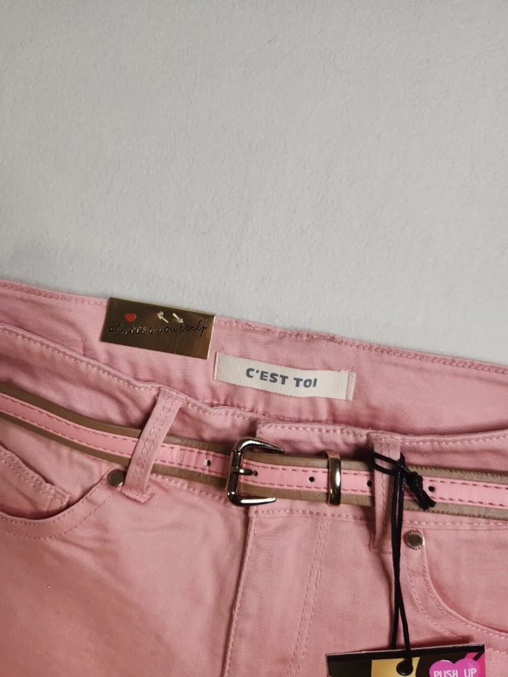C’EST TOI Flatter Yourself Pink Push-Up Denim Shorts Belted Size Small NWT